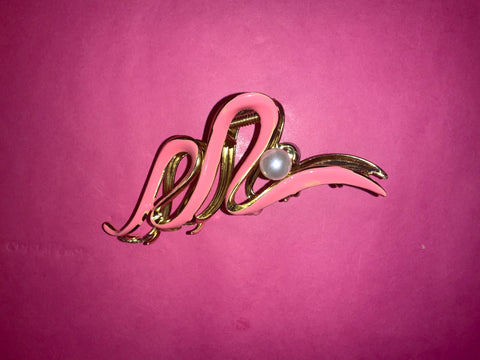Pink wave with Pearl