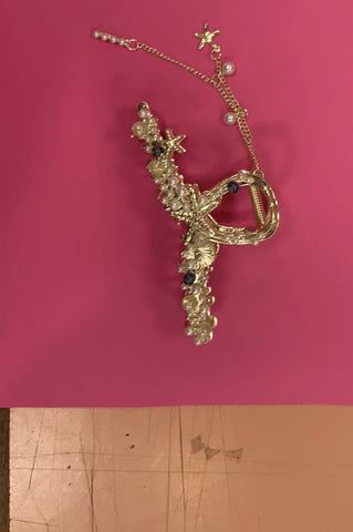 Sea themed claw