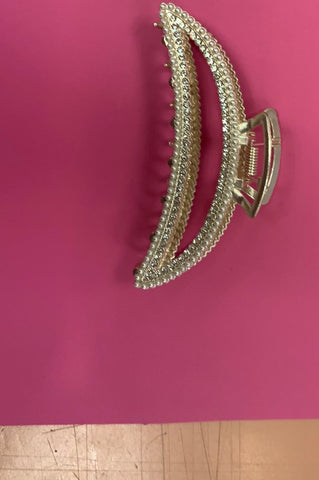 Pearl and rhinestoned Clip